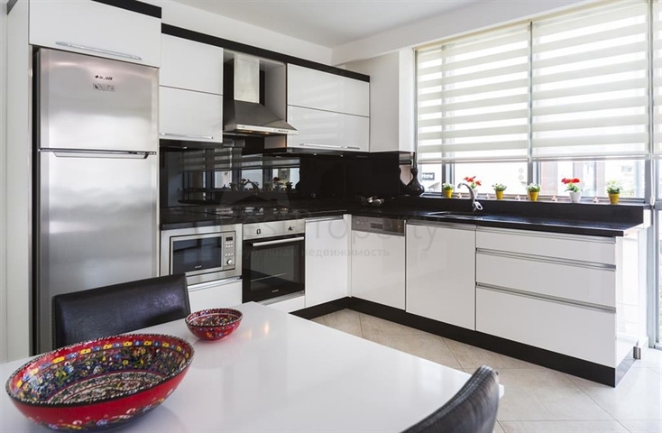 قريبة من البحر - شقة غرفتين وصالة مفروشة - مجمع انيق - في اوبا / الانيا 