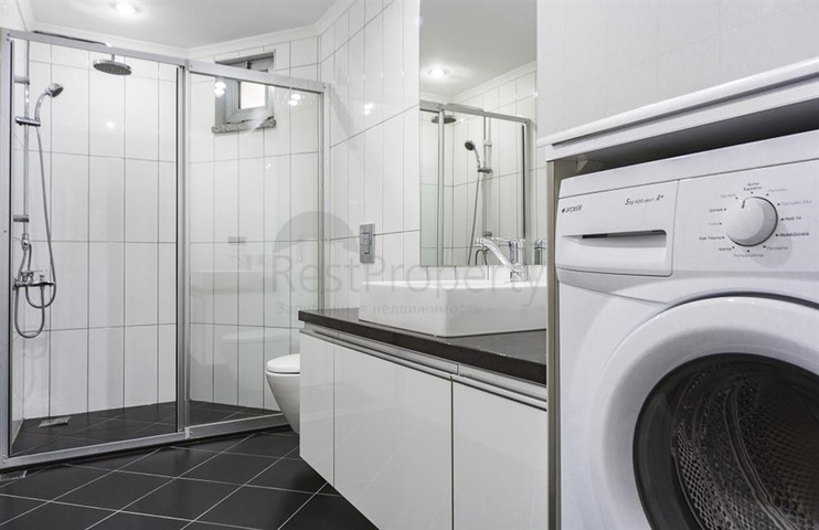 قريبة من البحر - شقة غرفتين وصالة مفروشة - مجمع انيق - في اوبا / الانيا 