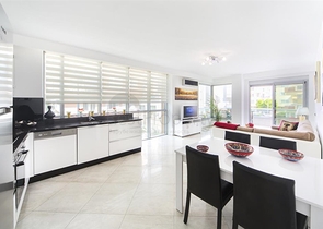 قريبة من البحر - شقة غرفتين وصالة مفروشة - مجمع انيق - في اوبا / الانيا 