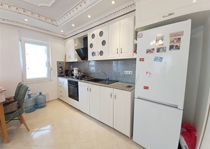 قريبة من البحر والخدمات - شقة غرفين وصالة مفروشة -في محمودلار / الانيا 