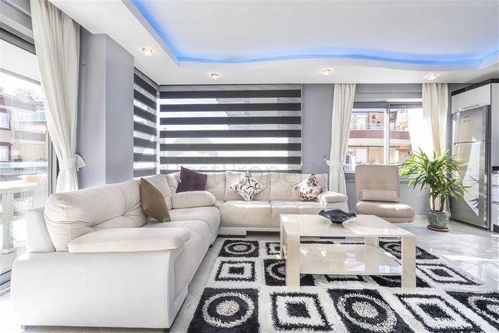 قريبة من البحر -شقة غرفتين وصالة مفروشة - في منطقة اوبا / الانيا 