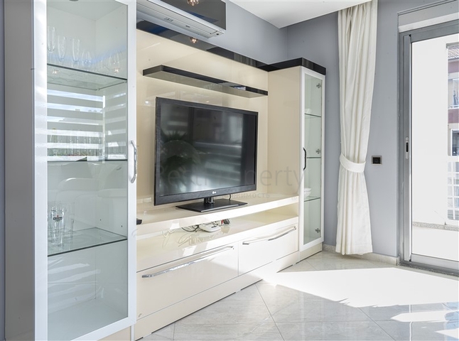 قريبة من البحر -شقة غرفتين وصالة مفروشة - في منطقة اوبا / الانيا 