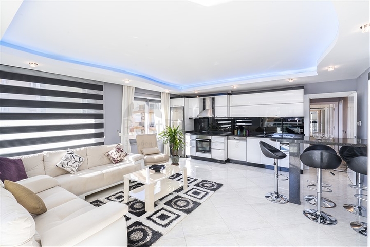 قريبة من البحر -شقة غرفتين وصالة مفروشة - في منطقة اوبا / الانيا 