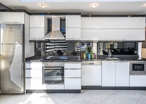 قريبة من البحر -شقة غرفتين وصالة مفروشة - في منطقة اوبا / الانيا 