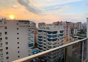 شقة عائلية واسعة - دوبلكس 3 غرف وصالة -ضمن مجمع سكني - في محمودلار / الانيا 