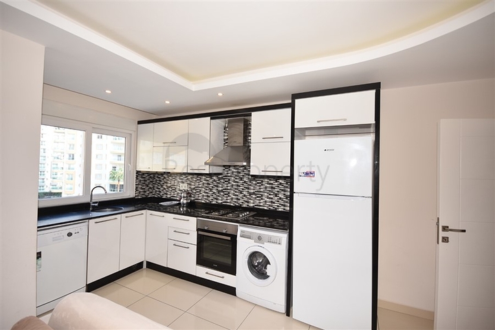 شقة غرفتين وصالة مفروشة - قريبة من البحر - في محمودلار / الانيا 