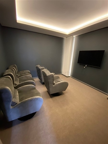 مجمع فاخر - شقة غرفة وصالة - في اوبا / الانيا 