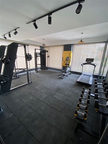 مجمع فاخر - شقة غرفة وصالة - في اوبا / الانيا 