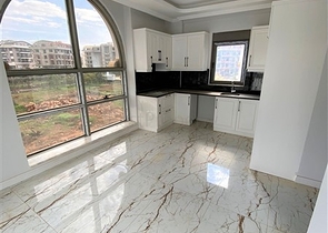 مجمع فاخر - شقة غرفة وصالة - في اوبا / الانيا 