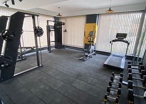 مجمع فاخر - شقة غرفة وصالة - في اوبا / الانيا 