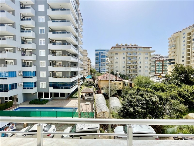 شقة جديدة - غرفتين وصالة - ضمن مجمع - في محمودلار / الانيا 