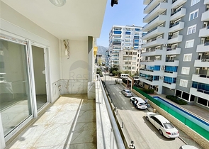 شقة جديدة - غرفتين وصالة - ضمن مجمع - في محمودلار / الانيا 