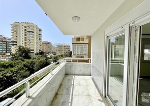 شقة جديدة - غرفتين وصالة - ضمن مجمع - في محمودلار / الانيا 