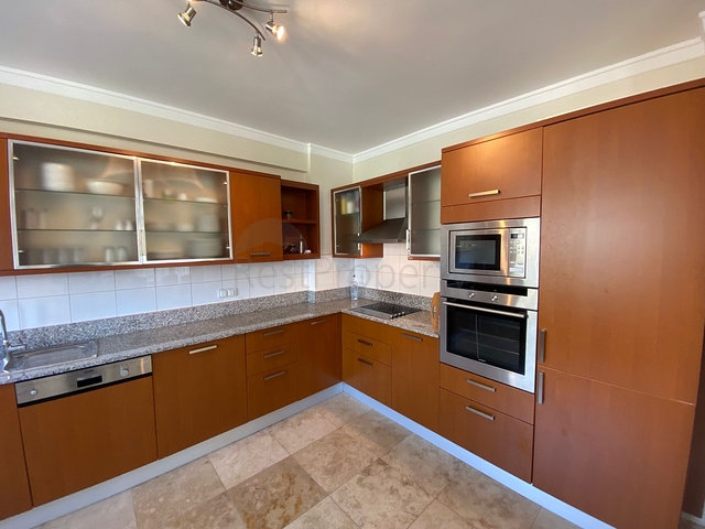 شقة عائلية واسعة - 3 غرف وصالة مفروشة -ضمن مجمع انيق في جيكجلي / الانيا