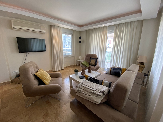 شقة عائلية واسعة - 3 غرف وصالة مفروشة -ضمن مجمع انيق في جيكجلي / الانيا