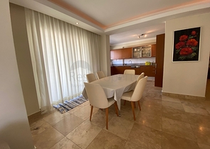 شقة عائلية واسعة - 3 غرف وصالة مفروشة -ضمن مجمع انيق في جيكجلي / الانيا