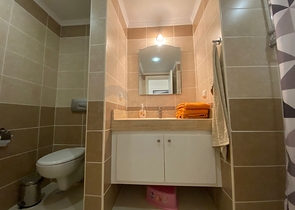 شقة عائلية واسعة - 3 غرف وصالة مفروشة -ضمن مجمع انيق في جيكجلي / الانيا