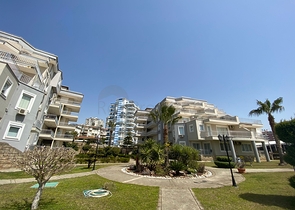 شقة عائلية واسعة - 3 غرف وصالة مفروشة -ضمن مجمع انيق في جيكجلي / الانيا