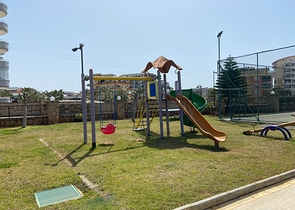 شقة عائلية واسعة - 3 غرف وصالة مفروشة -ضمن مجمع انيق في جيكجلي / الانيا