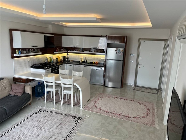 شقة غرفة وصالة مفروشة - ضمن مجمع حديث - في محمودلار / الانيا 