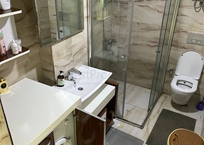 شقة غرفة وصالة مفروشة - ضمن مجمع حديث - في محمودلار / الانيا 