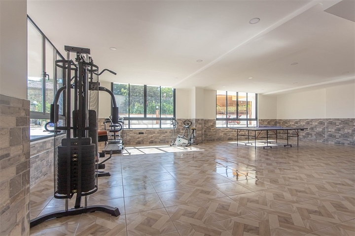 دوبلكس 4 غرف وصالة مفروشة - ضمن مجمع جديد - في محمودلار / الانيا 