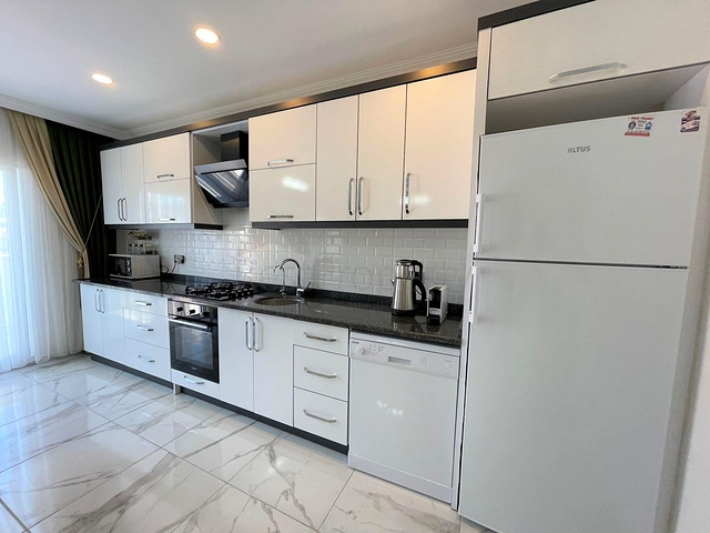 دوبلكس 4 غرف وصالة مفروشة - ضمن مجمع جديد - في محمودلار / الانيا 