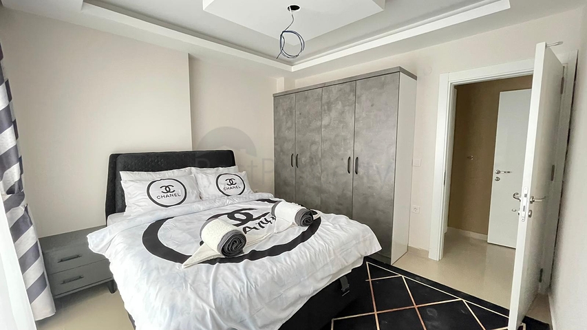 قريبة من البحر والخدمات -شقة 2 غرفة وصالة مفروشة - في محمودلار / الانيا 