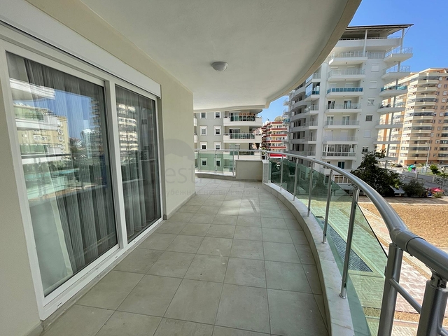 قريبة من البحر والخدمات -شقة 2 غرفة وصالة مفروشة - في محمودلار / الانيا 