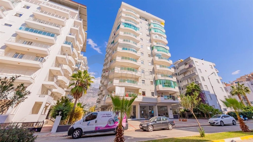 قريبة من البحر والخدمات -شقة 2 غرفة وصالة مفروشة - في محمودلار / الانيا 