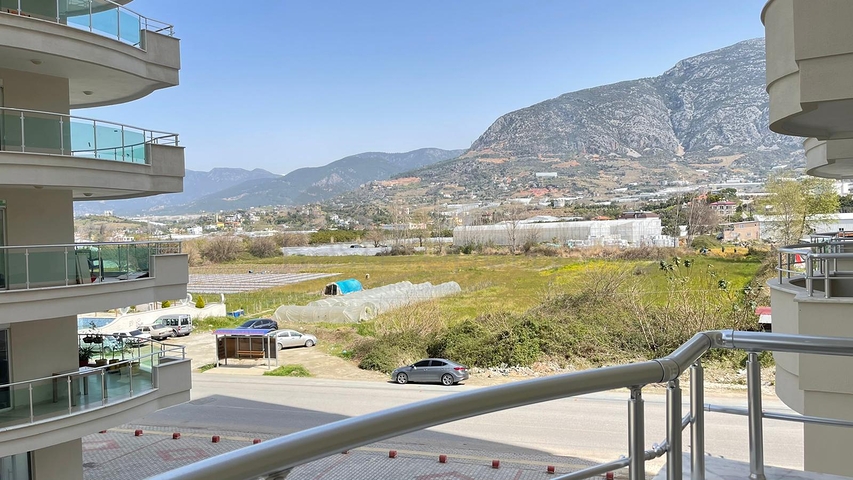 قريبة من البحر والخدمات -شقة 2 غرفة وصالة مفروشة - في محمودلار / الانيا 