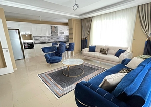 قريبة من البحر والخدمات -شقة 2 غرفة وصالة مفروشة - في محمودلار / الانيا 