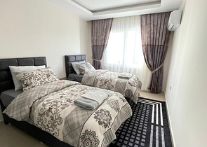 قريبة من البحر والخدمات -شقة 2 غرفة وصالة مفروشة - في محمودلار / الانيا 