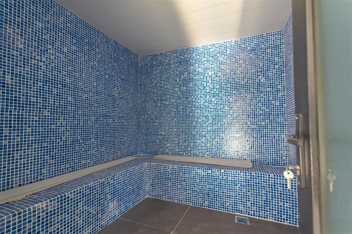 شقة جديدة للبيع في محمودلار - تصميم غرفة وصالة - مجم سكني 