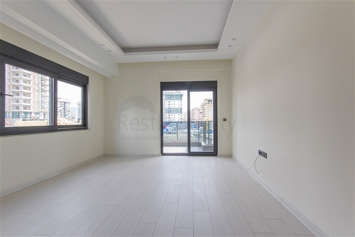 شقة جديدة للبيع في محمودلار - تصميم غرفة وصالة - مجم سكني 