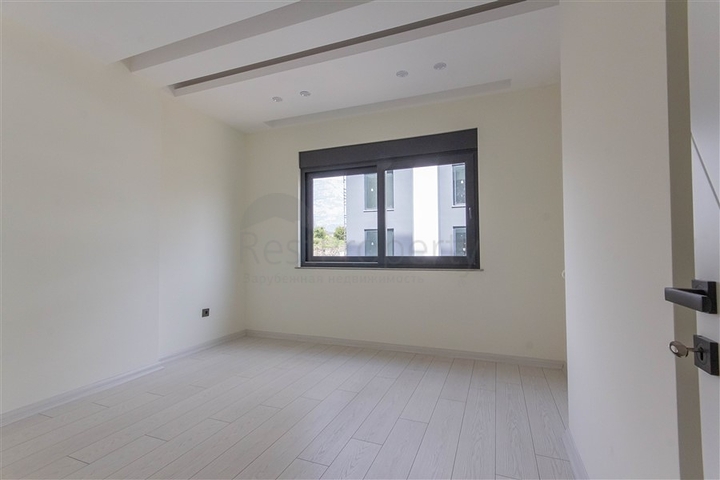 شقة جديدة للبيع في محمودلار - تصميم غرفة وصالة - مجم سكني 