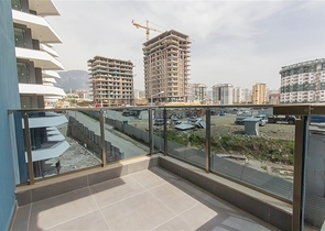 شقة جديدة للبيع في محمودلار - تصميم غرفة وصالة - مجم سكني 