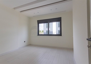 شقة جديدة للبيع في محمودلار - تصميم غرفة وصالة - مجم سكني 