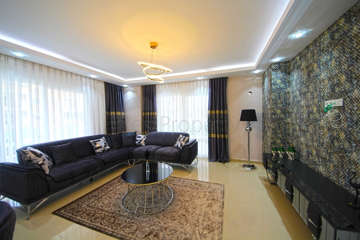 شقة زاوية - غرفتين وصالة مفروشة - في محمودلار / الانيا 