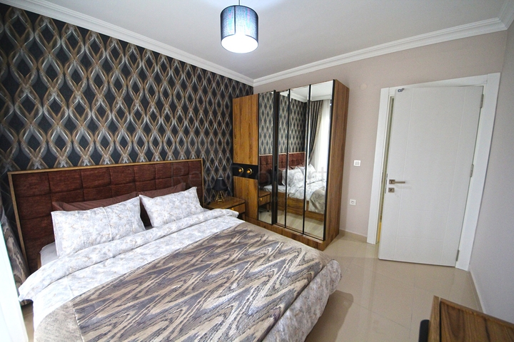 شقة زاوية - غرفتين وصالة مفروشة - في محمودلار / الانيا 