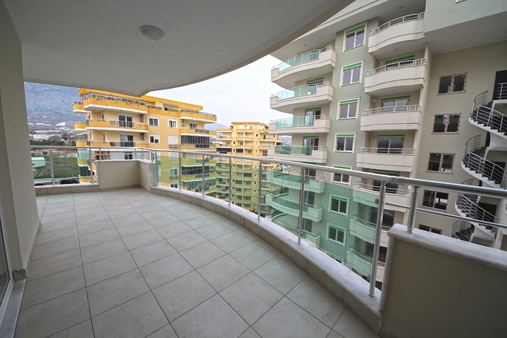 شقة زاوية - غرفتين وصالة مفروشة - في محمودلار / الانيا 