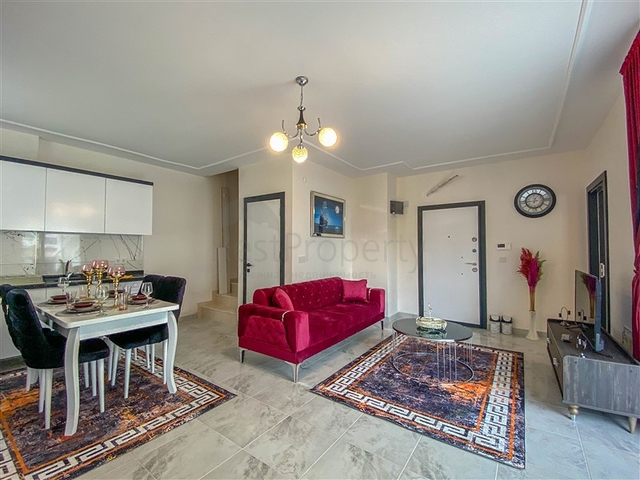 دوبلكس جديدة - غرفتين وصالة - في محمودلار / الانيا 