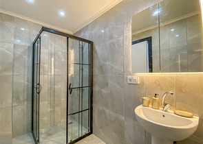 شقة دوبلكس 2 غرفة وصالة مفروشة -مجمع جديد - في محمودلار / الانيا