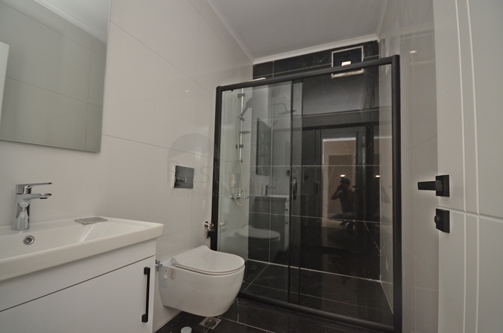 اطلالة بحر - دوبلكس 4 غرف وصالة ضمن مجمع حديث - في كارجيجاك / الانيا 