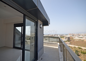 اطلالة بحر - دوبلكس 4 غرف وصالة ضمن مجمع حديث - في كارجيجاك / الانيا 