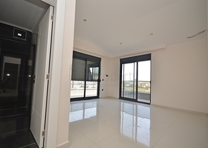 اطلالة بحر - دوبلكس 4 غرف وصالة ضمن مجمع حديث - في كارجيجاك / الانيا 