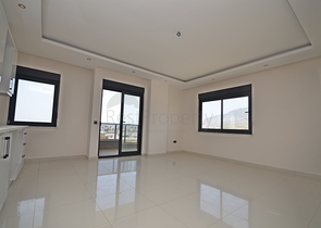 اطلالة بحر - دوبلكس 4 غرف وصالة ضمن مجمع حديث - في كارجيجاك / الانيا 