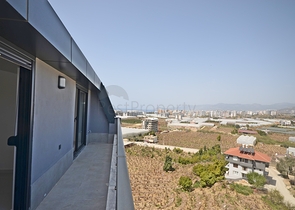 اطلالة بحر - دوبلكس 4 غرف وصالة ضمن مجمع حديث - في كارجيجاك / الانيا 