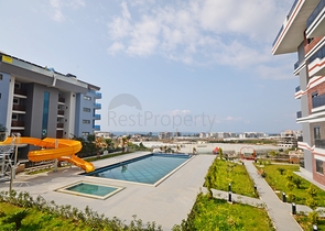 اطلالة بحر - دوبلكس 4 غرف وصالة ضمن مجمع حديث - في كارجيجاك / الانيا 