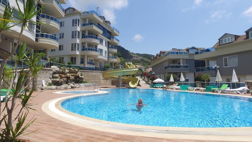 اطلالة على البحر في مركز الانيا - دوبلكس غرفتين وصالة مفروشة - في مركز الانيا 